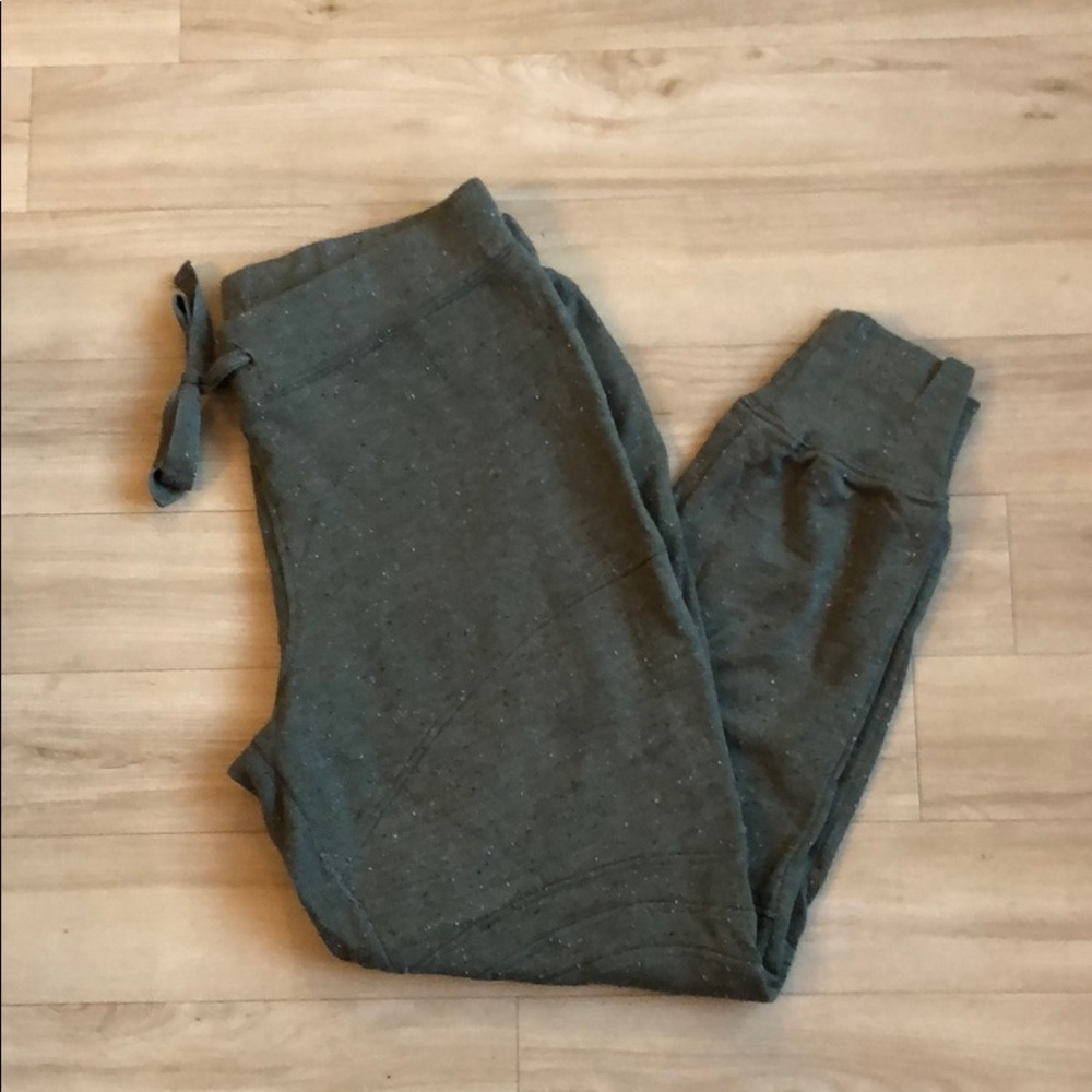 Hunter Green Women’s Joggers